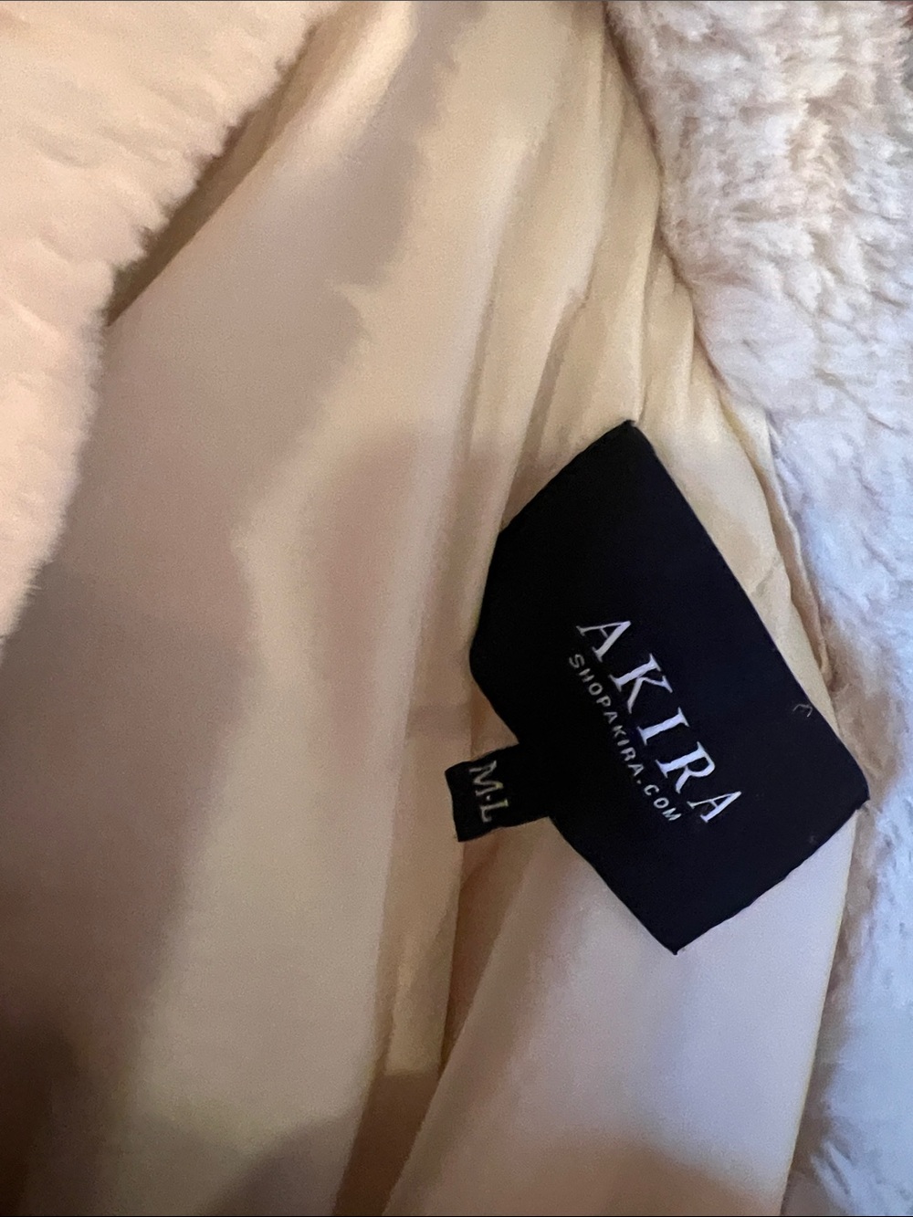 Akira faux fur with leather tassel sleeves! Festival yesssss! - Picture 4 of 5